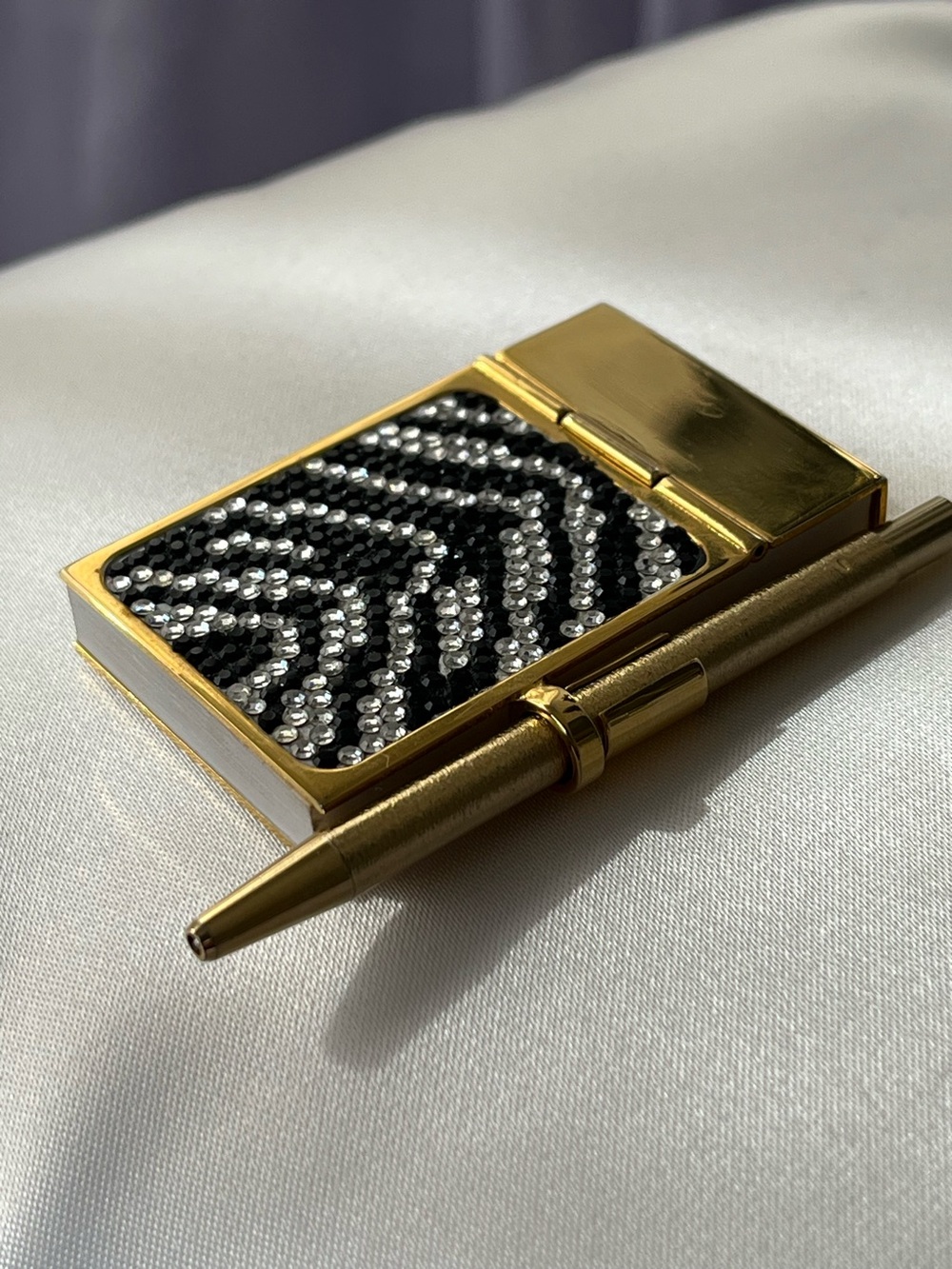 Judith Leiber Gold Black & White Crystal Chevron mini notebook, EUC - Picture 12 of 15